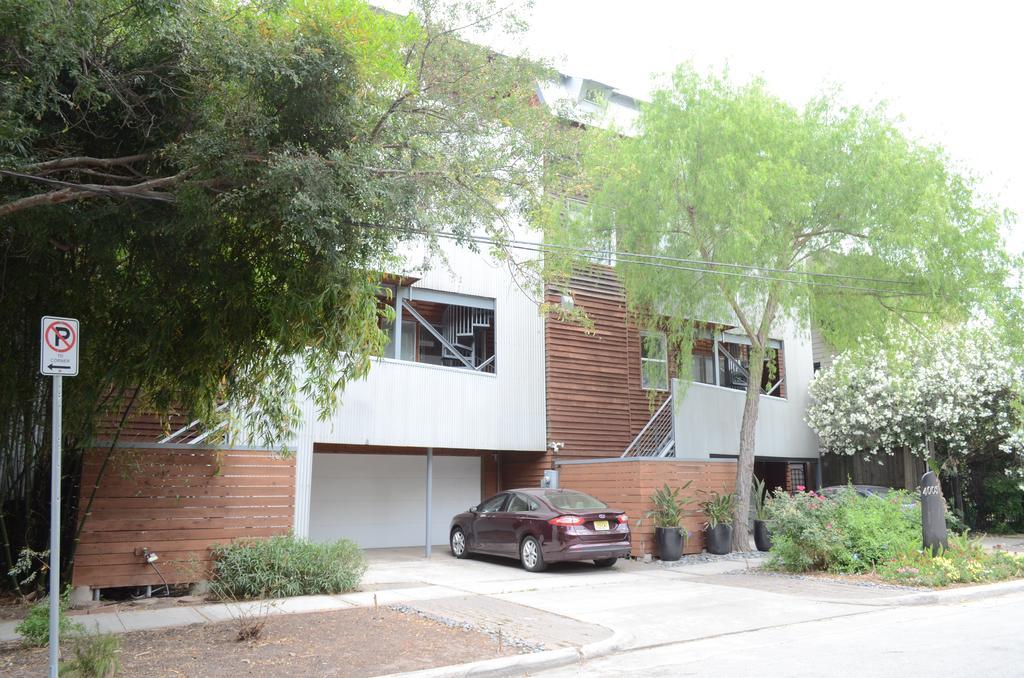 Oda ve Kahvaltı Modern Houston